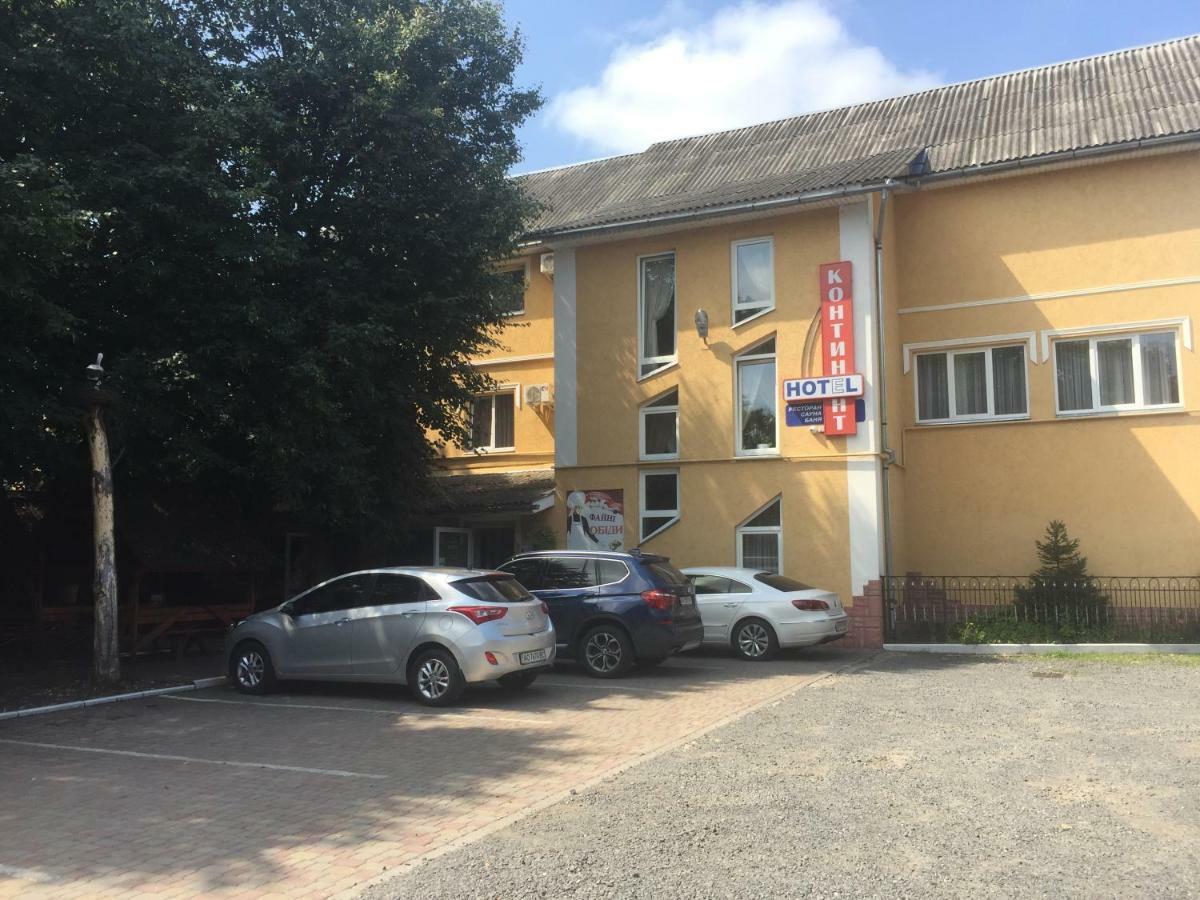 Kontinent Hotel Mukácheve Exterior foto