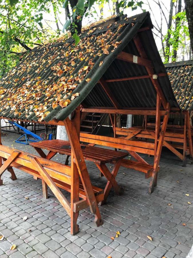 Kontinent Hotel Mukácheve Exterior foto